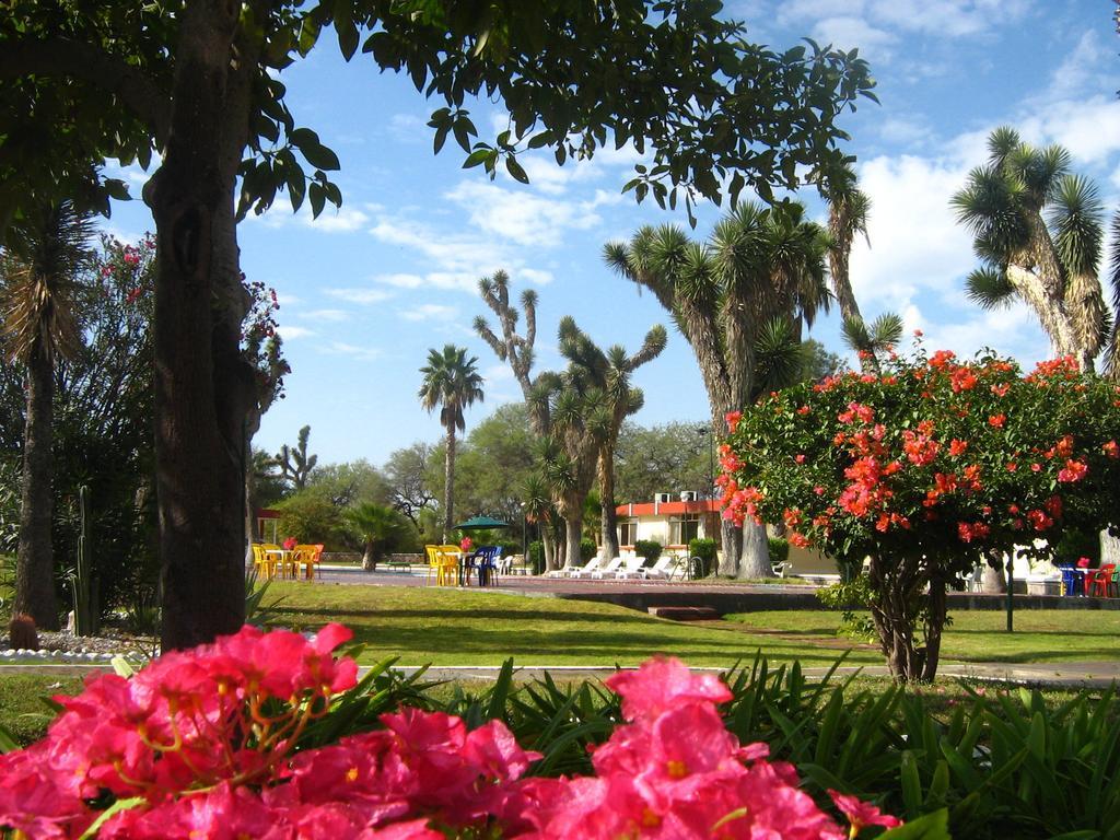 Hotel Las Palmas Midway Inn Matehuala Exterior foto